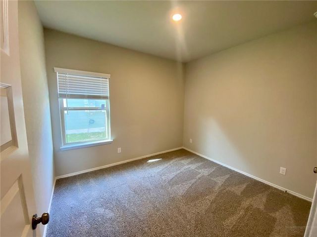 2445 Ayers DR, Seguin, TX 78155