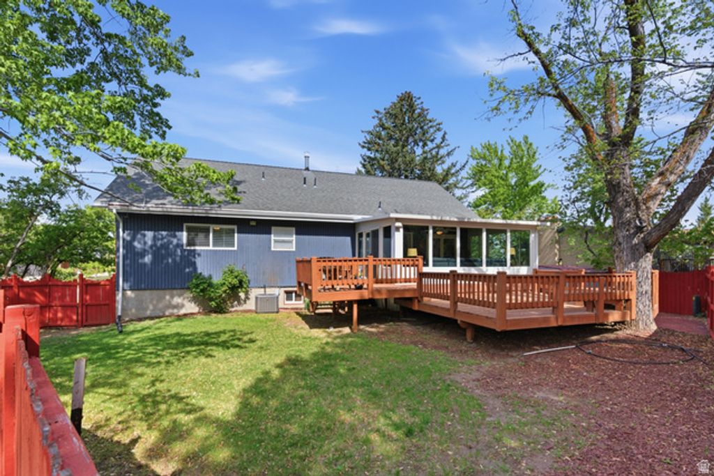 Image 20 of property listing at 7713 S BRIGHTON WAY, Cottonwood Heights, UT 84121