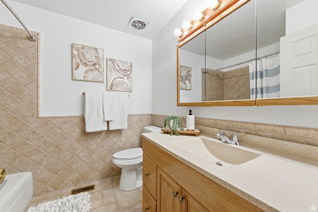 Image 28 of property listing at 7713 S BRIGHTON WAY, Cottonwood Heights, UT 84121