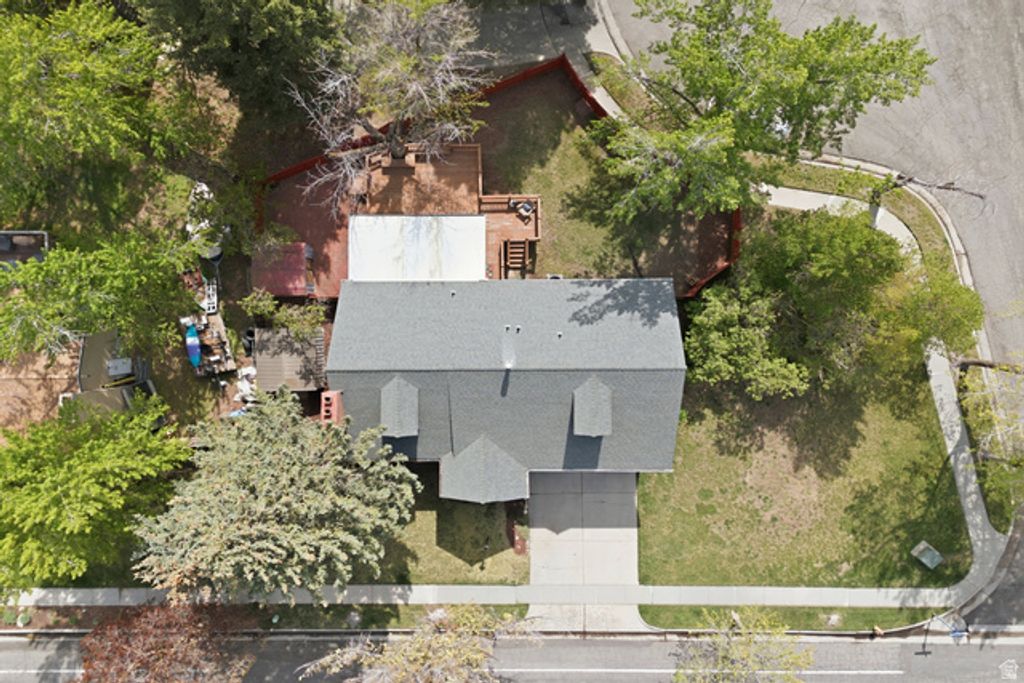 Image 42 of property listing at 7713 S BRIGHTON WAY, Cottonwood Heights, UT 84121