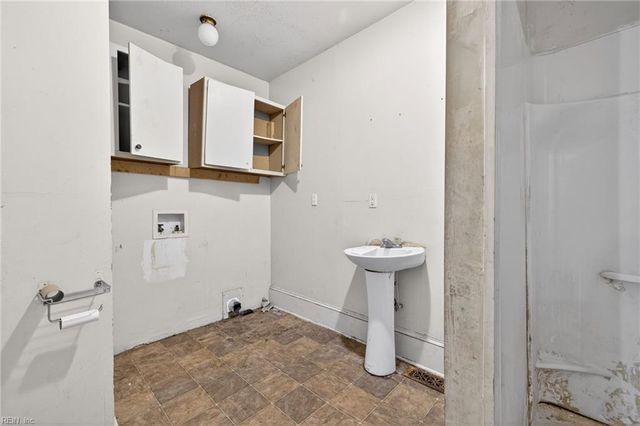 109 St James AVE, Suffolk, VA 23434