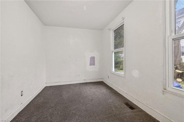 109 St James AVE, Suffolk, VA 23434