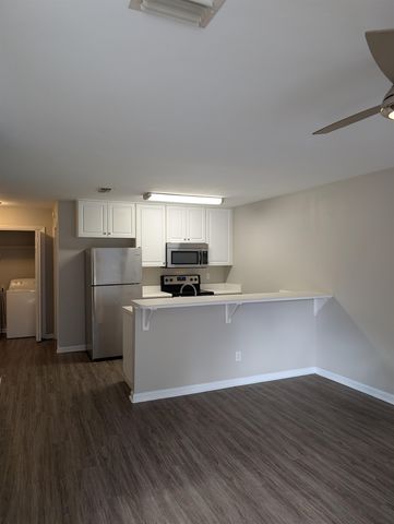 4262 Augustus Oak Court, Tallahassee, FL 32303