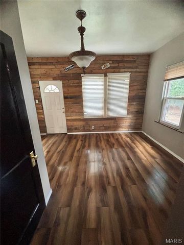 4121 S Compton Avenue, St Louis, MO 63118