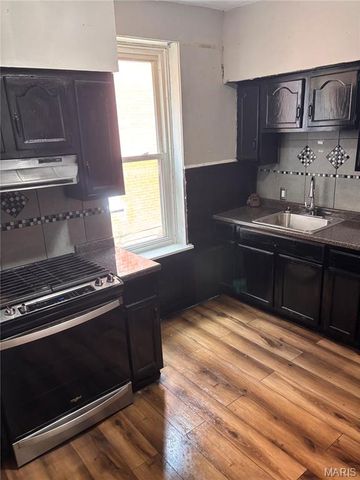 4121 S Compton Avenue, St Louis, MO 63118