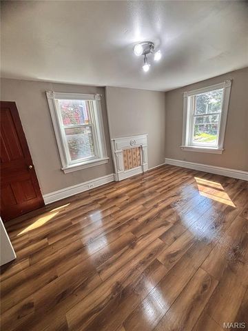 4121 S Compton Avenue, St Louis, MO 63118