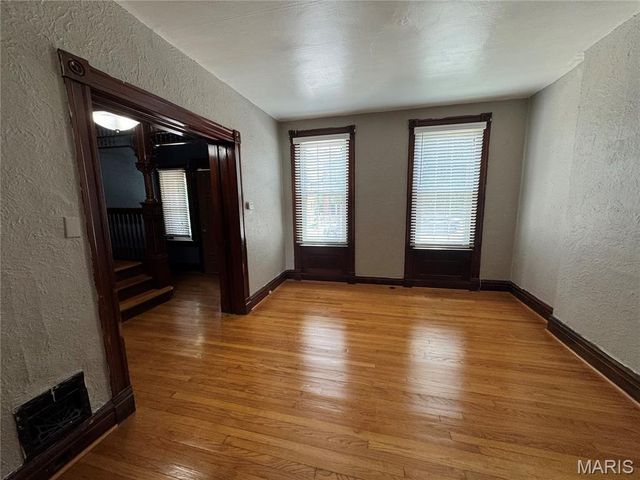 4121 S Compton Avenue, St Louis, MO 63118