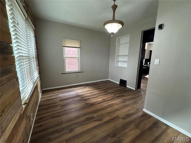 4121 S Compton Avenue, St Louis, MO 63118