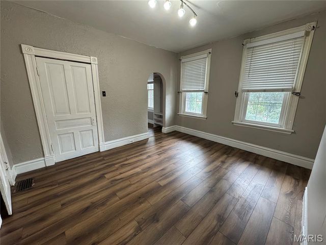 4121 S Compton Avenue, St Louis, MO 63118