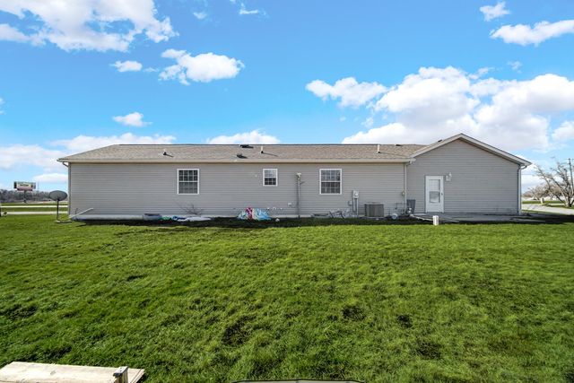 17975 Lincoln Lane, Lowell, IN 46356