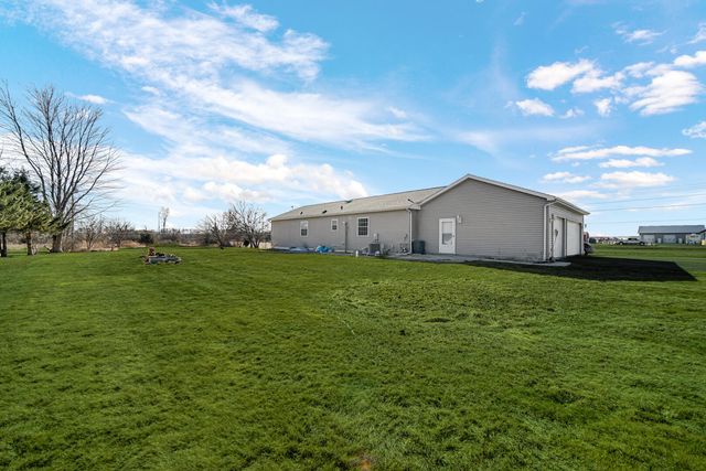 17975 Lincoln Lane, Lowell, IN 46356