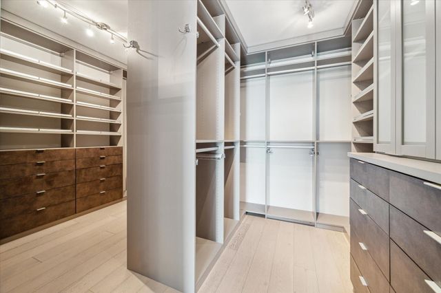 2047 Westcreek Lane 505, Houston, TX 77027