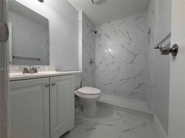 5728 NW 16th St 24, Lauderhill, FL 33313