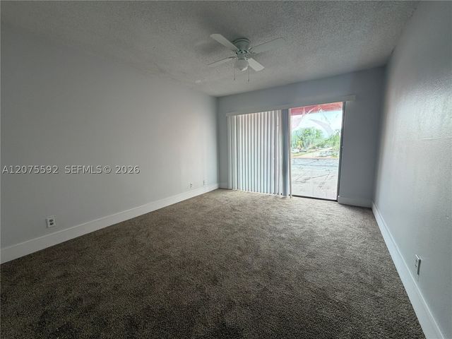 5728 NW 16th St 24, Lauderhill, FL 33313
