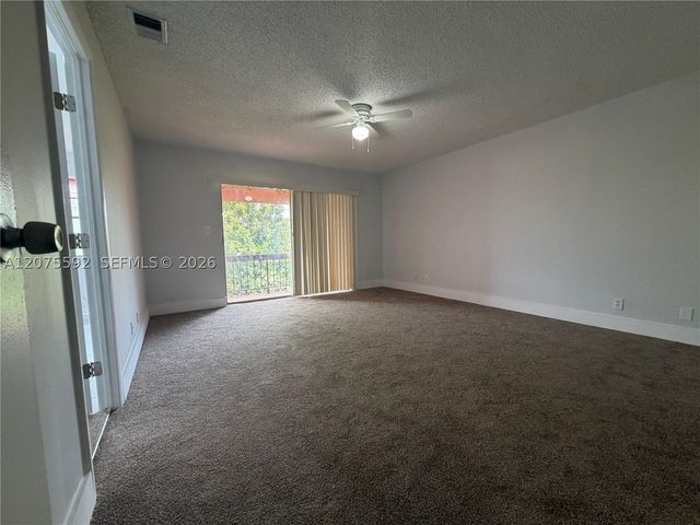 5728 NW 16th St 24, Lauderhill, FL 33313