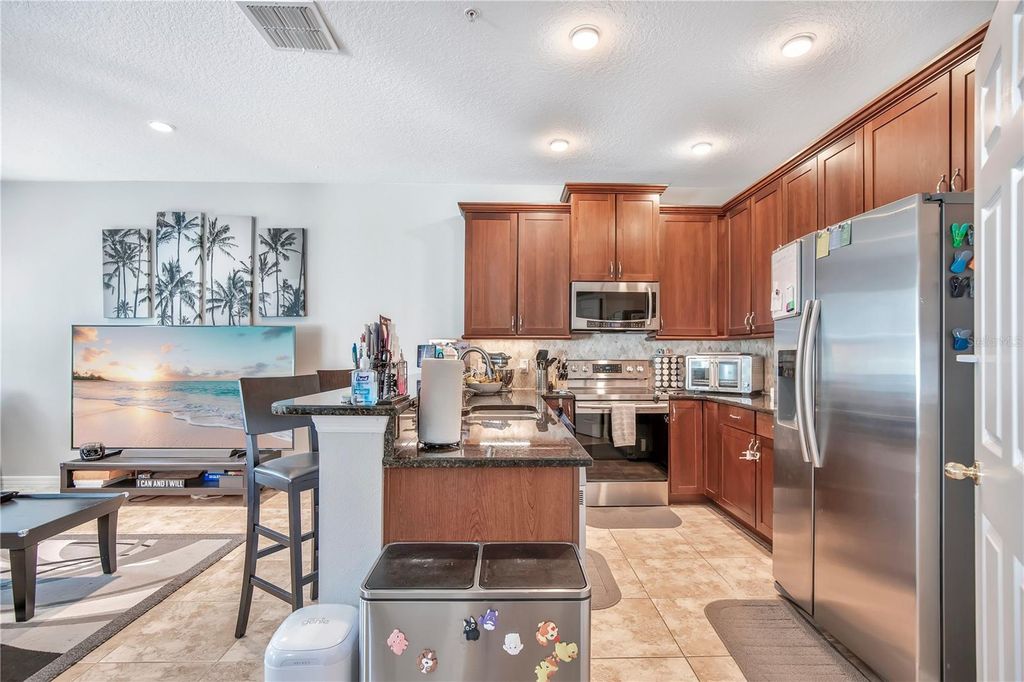 Image 6 of property listing at 506 CANYON STONE CIRCLE, Lake Mary, FL 32746