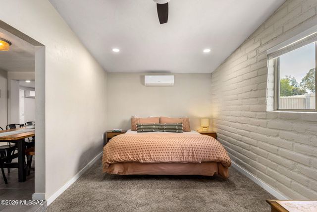 129 N Columbus Boulevard, Tucson, AZ 85711