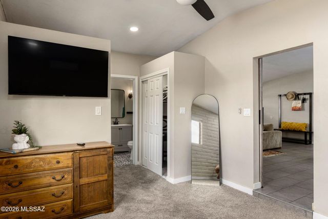 129 N Columbus Boulevard, Tucson, AZ 85711