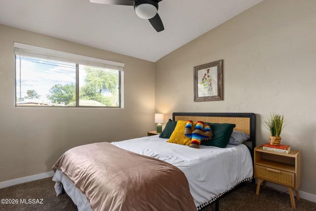 129 N Columbus Boulevard, Tucson, AZ 85711