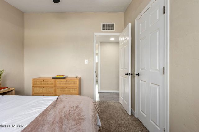 129 N Columbus Boulevard, Tucson, AZ 85711