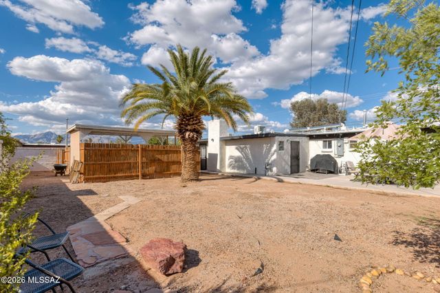 129 N Columbus Boulevard, Tucson, AZ 85711
