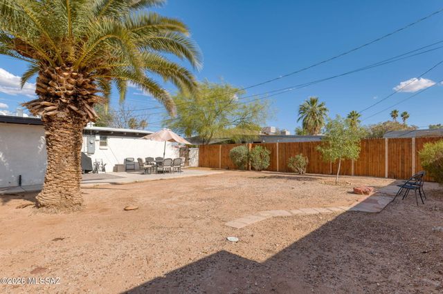 129 N Columbus Boulevard, Tucson, AZ 85711