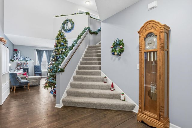 1315 Lylewood Parkway, Carver, MN 55315