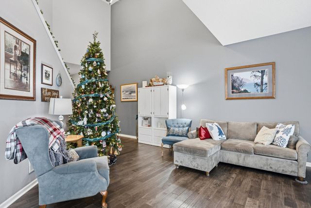 1315 Lylewood Parkway, Carver, MN 55315