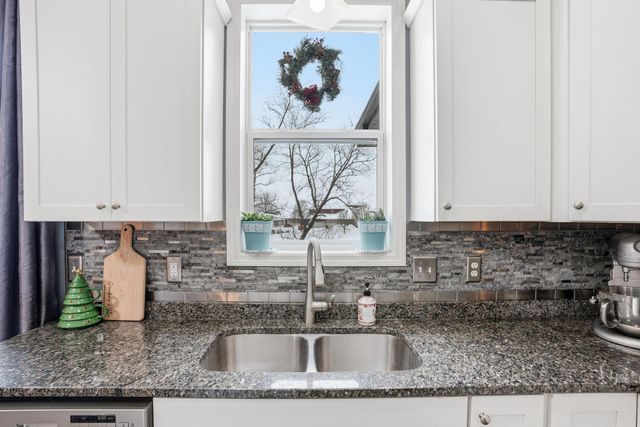 1315 Lylewood Parkway, Carver, MN 55315