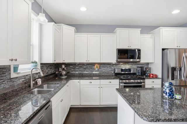 1315 Lylewood Parkway, Carver, MN 55315