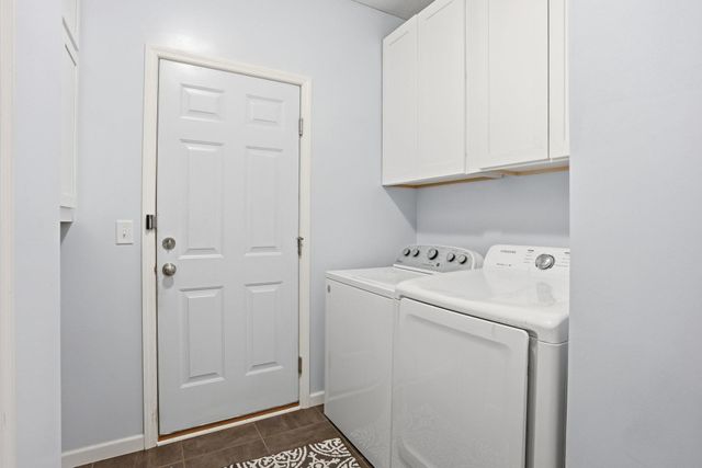 1315 Lylewood Parkway, Carver, MN 55315