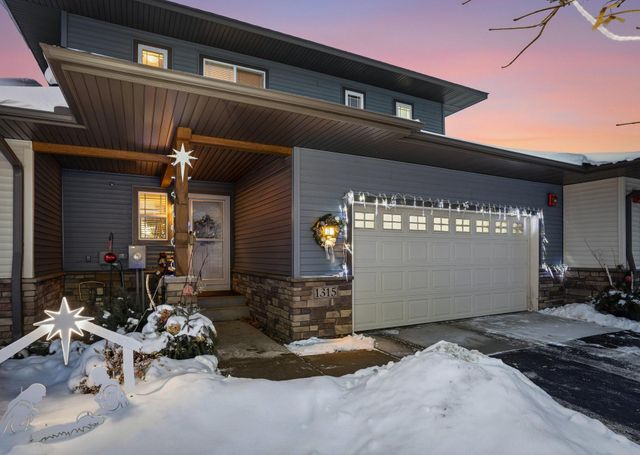 1315 Lylewood Parkway, Carver, MN 55315