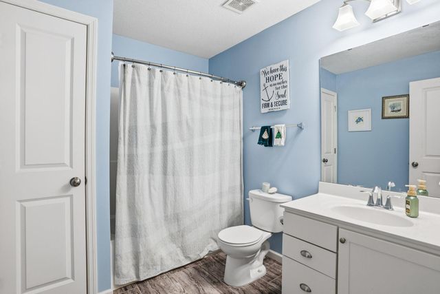 1315 Lylewood Parkway, Carver, MN 55315