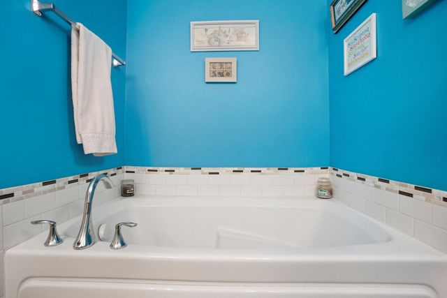 1315 Lylewood Parkway, Carver, MN 55315