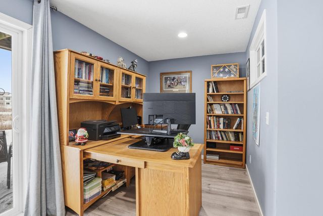 1315 Lylewood Parkway, Carver, MN 55315