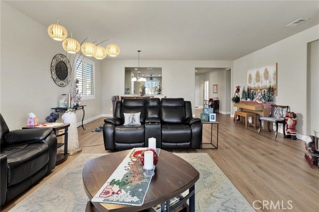 10332 Darby, Apple Valley, CA 92308