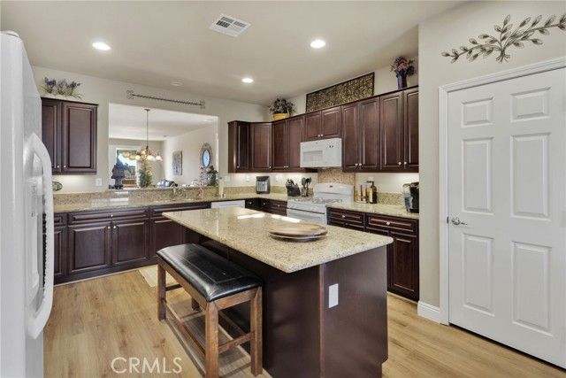 10332 Darby, Apple Valley, CA 92308