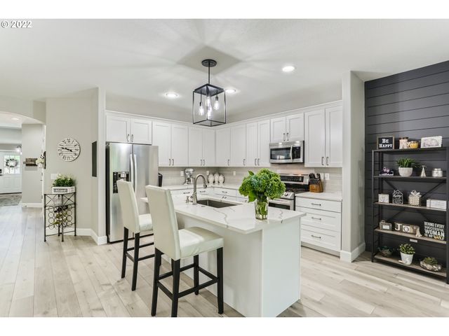 16603 Sw 134TH Ter, Portland, OR 97224