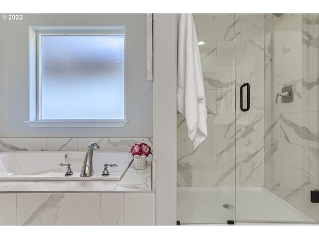 16603 Sw 134TH Ter, Portland, OR 97224