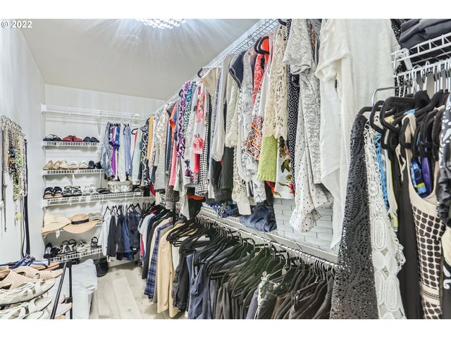 16603 Sw 134TH Ter, Portland, OR 97224