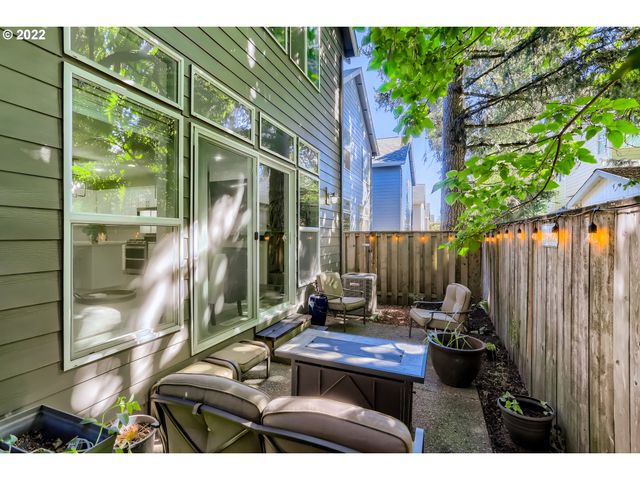 16603 Sw 134TH Ter, Portland, OR 97224