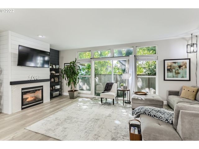 16603 Sw 134TH Ter, Portland, OR 97224