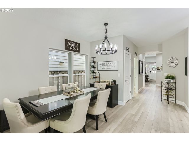 16603 Sw 134TH Ter, Portland, OR 97224