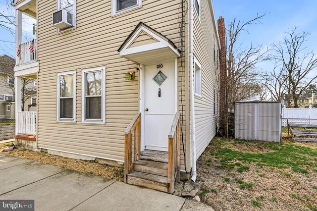 210 3RD, Riverside, NJ 08075