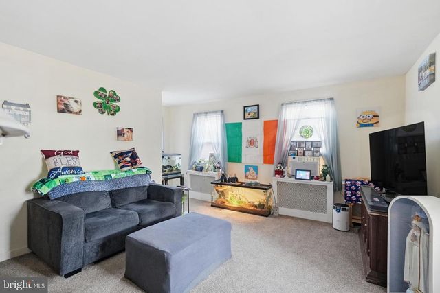 210 3RD, Riverside, NJ 08075