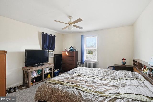 210 3RD, Riverside, NJ 08075