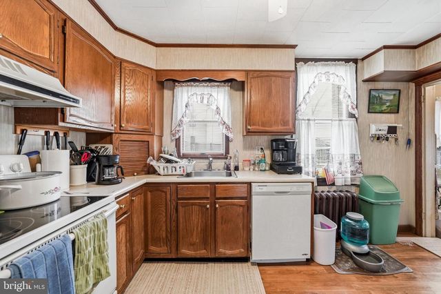 210 3RD, Riverside, NJ 08075
