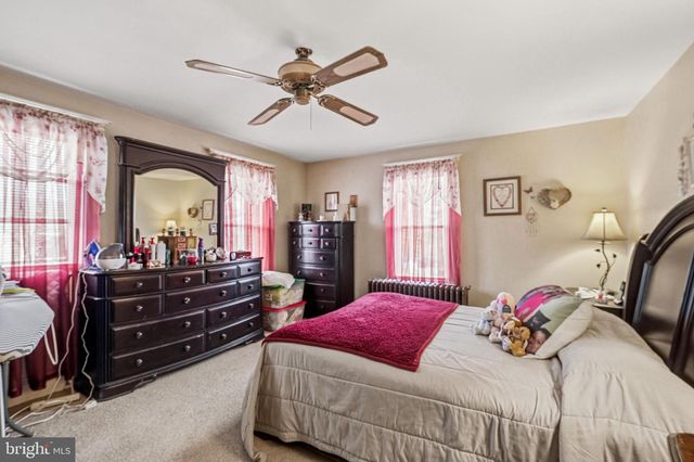 210 3RD, Riverside, NJ 08075