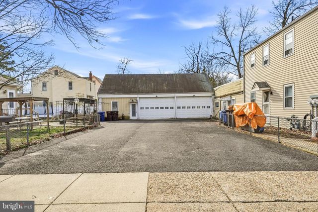 210 3RD, Riverside, NJ 08075