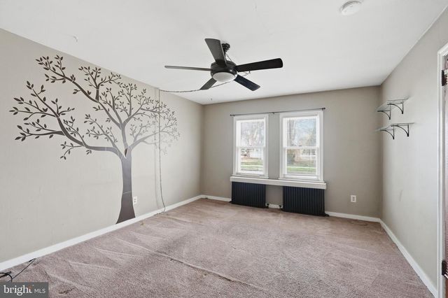 210 3RD, Riverside, NJ 08075